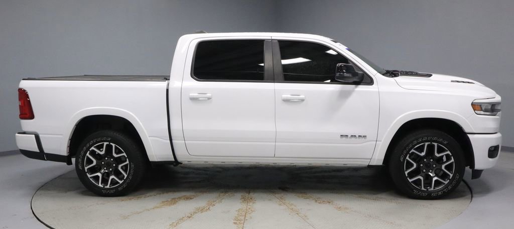 Used 2025 RAM 1500 Laramie w/ Sport Appearance Package AWD/4WD image 13