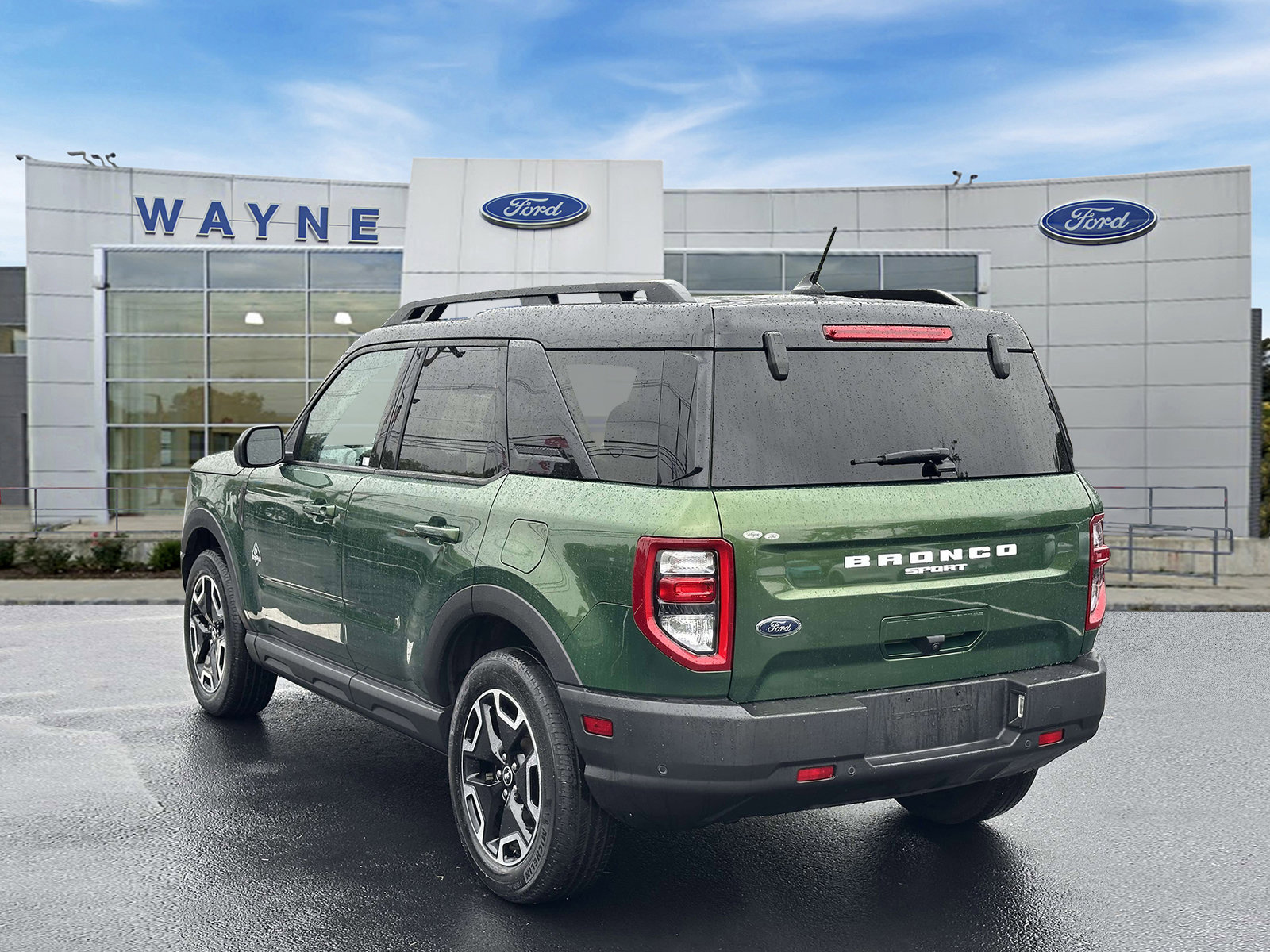 Certified 2023 Ford Bronco Sport Outer Banks w/ Tech Package AWD/4WD image 4