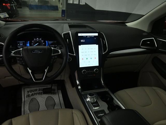 Certified 2022 Ford Edge Titanium w/ Class II Trailer Tow Package image 38