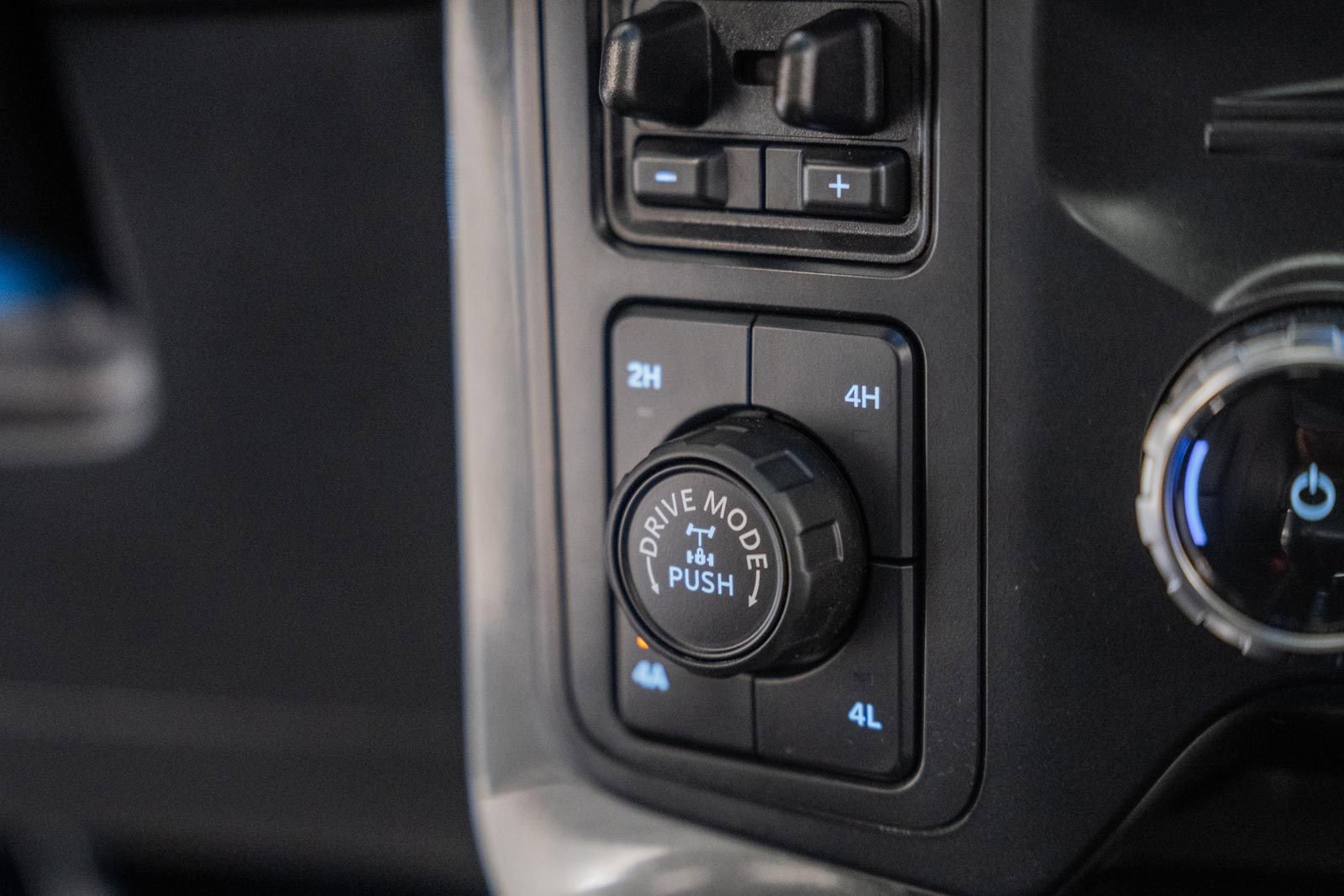 Certified 2023 Ford F150 Lariat w/ Equipment Group 502A High image 27