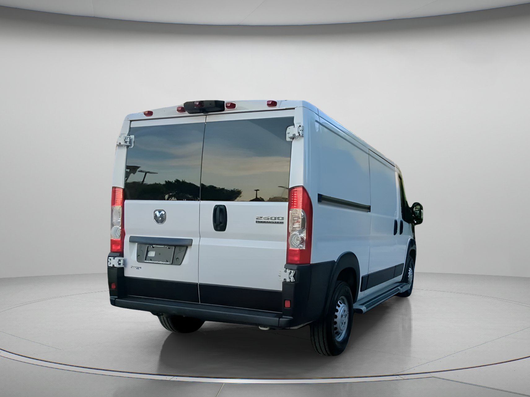 Used 2025 RAM ProMaster 2500 w/ U-Haul Equipment Group FWD image 26