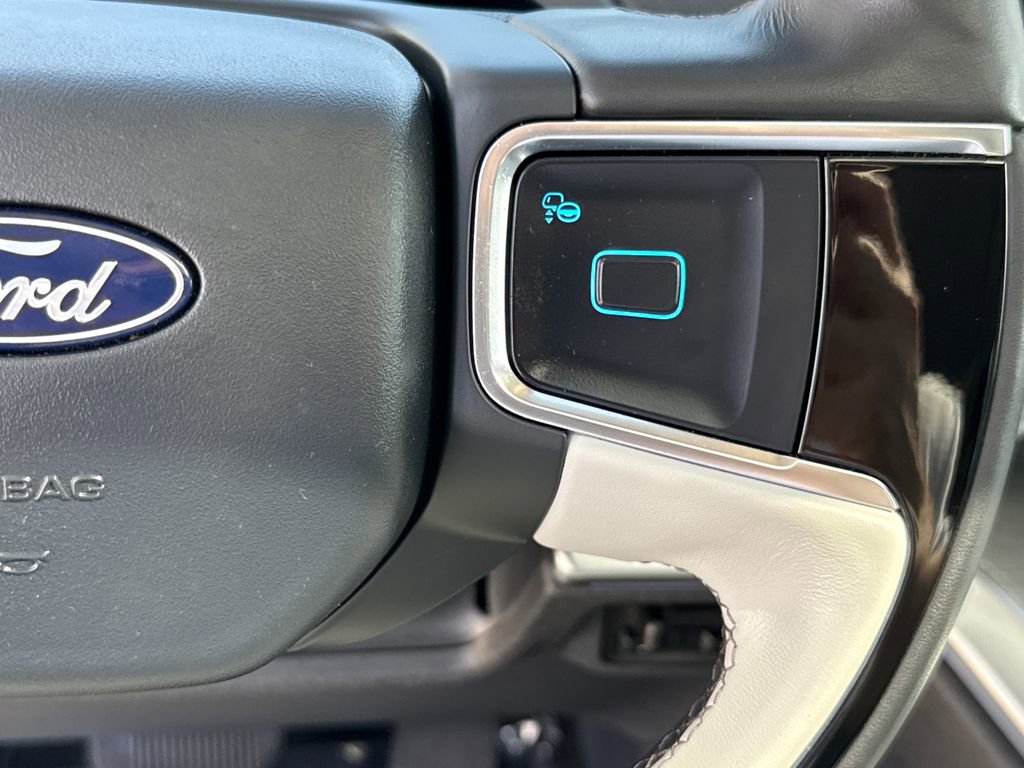 Certified 2025 Ford Expedition Max Platinum image 18