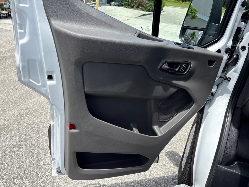Certified 2025 Ford Transit 250 Low Roof w/ Exterior Upgrade Package RWD image 19
