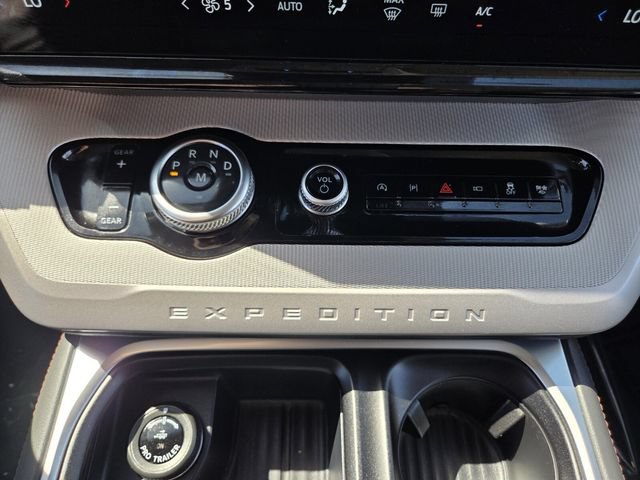 Certified 2025 Ford Expedition Active RWD image 25