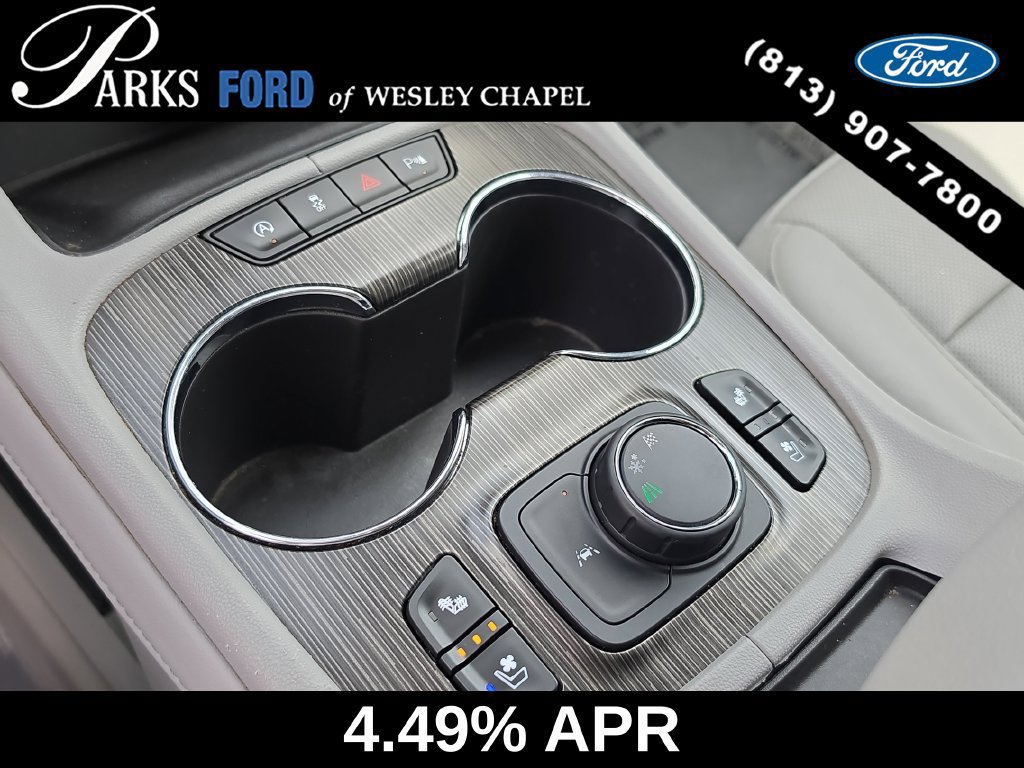 Used 2020 GMC Acadia SLT w/ Driver Alert Package II FWD image 26
