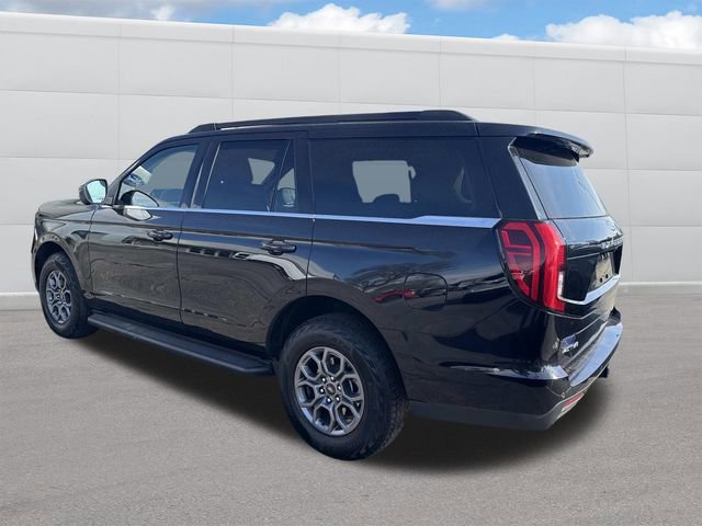 Certified 2025 Ford Expedition Active image 3