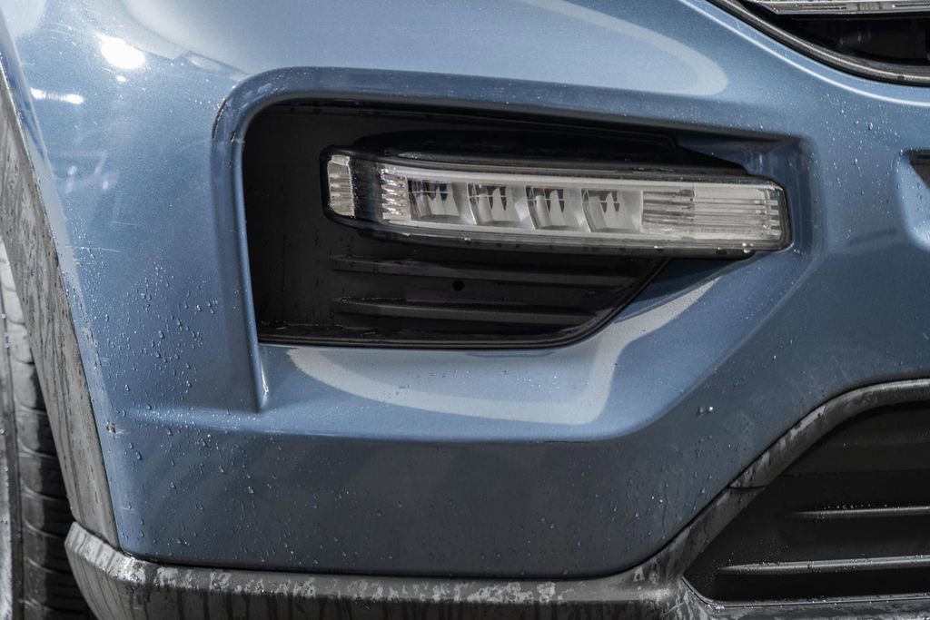 Certified 2021 Ford Explorer XLT w/ Equipment Group 202A image 16