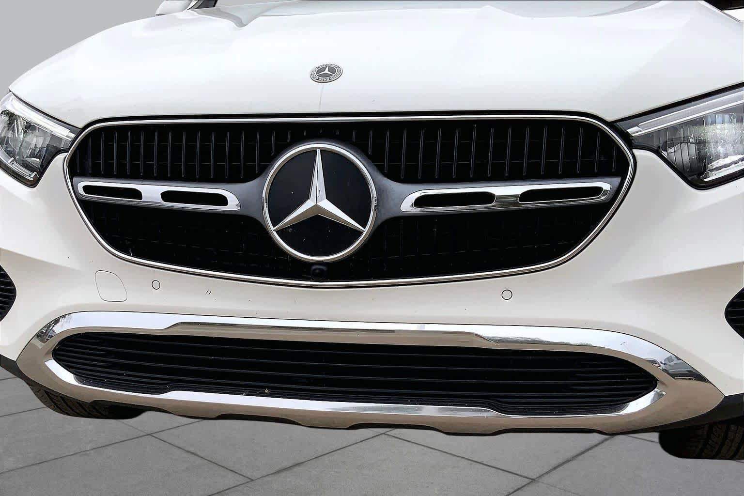Used 2025 Mercedes-Benz GLC 300 4MATIC image 30