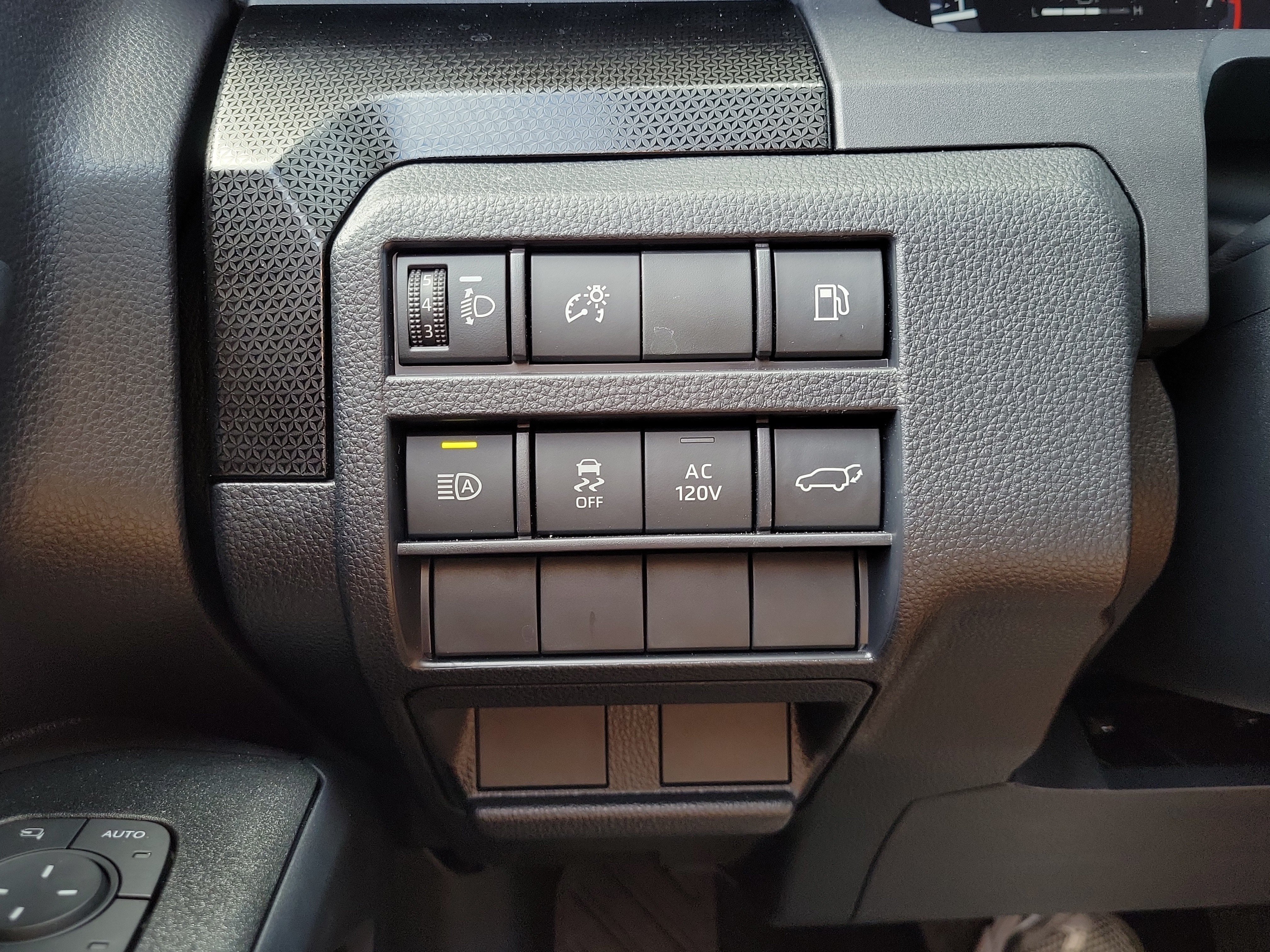 Used 2026 Toyota 4Runner Limited AWD/4WD image 28