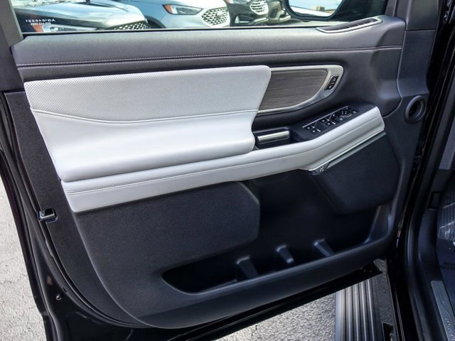 Certified 2025 Ford Expedition Platinum w/ Platinum Ultimate Package image 29