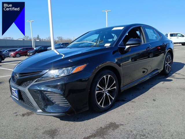 Used 2019 Toyota Camry SE image 1