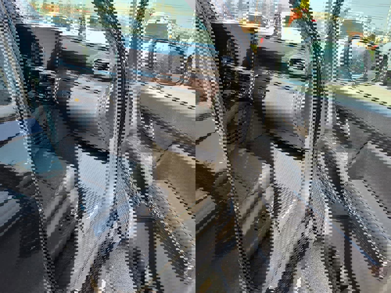 Used 2025 Toyota Tacoma TRD Sport w/ TRD Sport Premium Package image 29