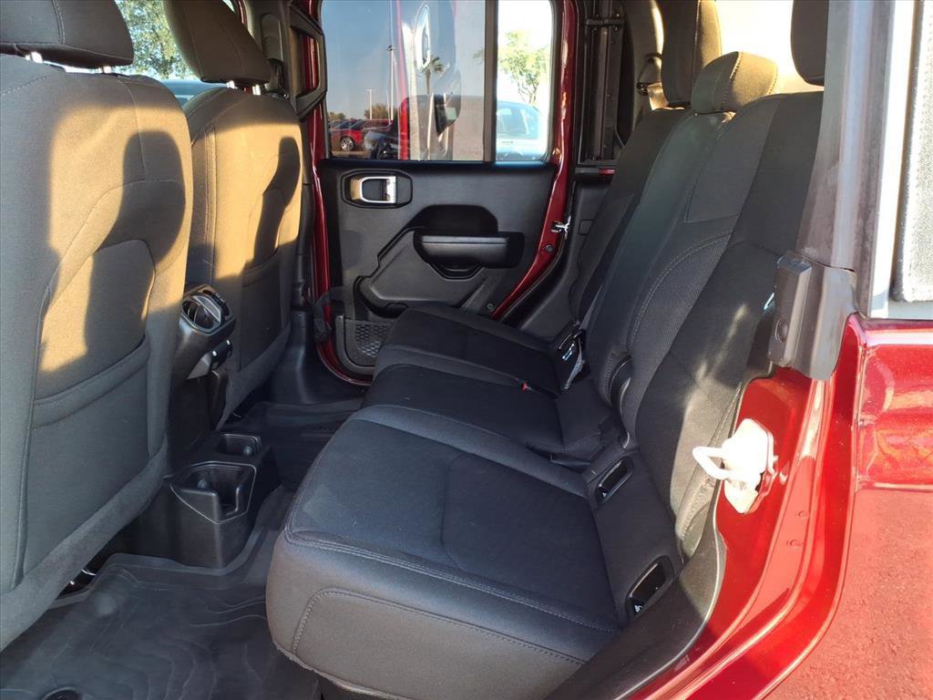 Used 2022 Jeep Gladiator Willys image 15