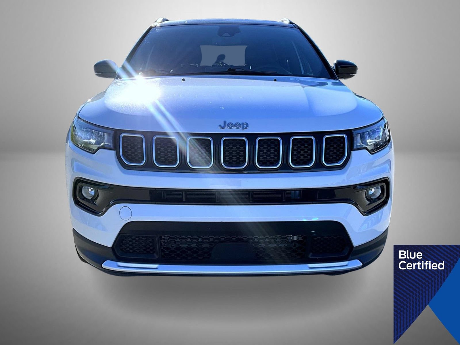 Used 2023 Jeep Compass Limited AWD/4WD image 2