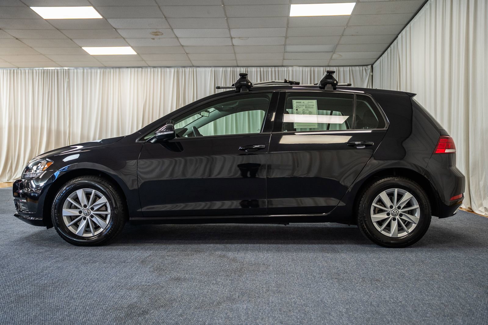 Used 2018 Volkswagen Golf SE FWD image 5