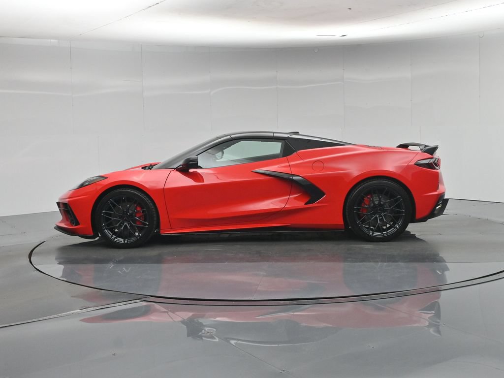 Used 2021 Chevrolet Corvette Stingray Premium Conv w/ Z51 Performance Package RWD image 31