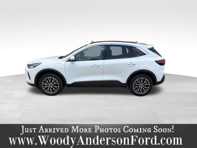 Certified 2024 Ford Escape SE FWD image 3