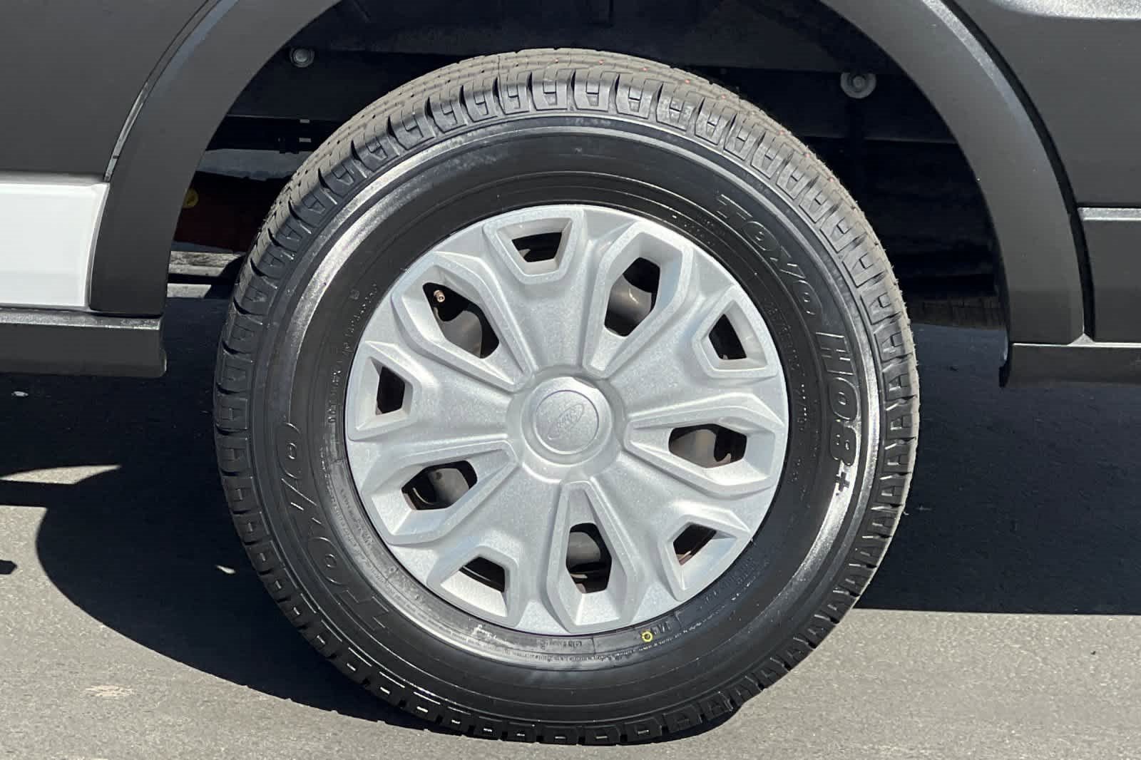 Certified 2022 Ford Transit 350 XLT image 27