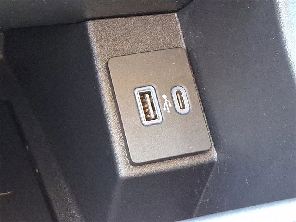 Certified 2022 Ford Edge SEL w/ Convenience Package image 24