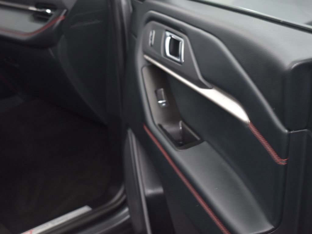 Certified 2025 Ford Explorer ST-Line w/ ST-Line Street Pack image 16