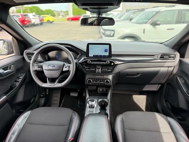 Certified 2025 Ford Escape ST-Line AWD/4WD video 2