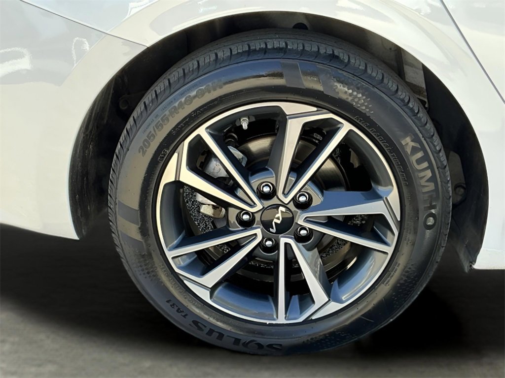 Used 2024 Kia Forte LXS image 16
