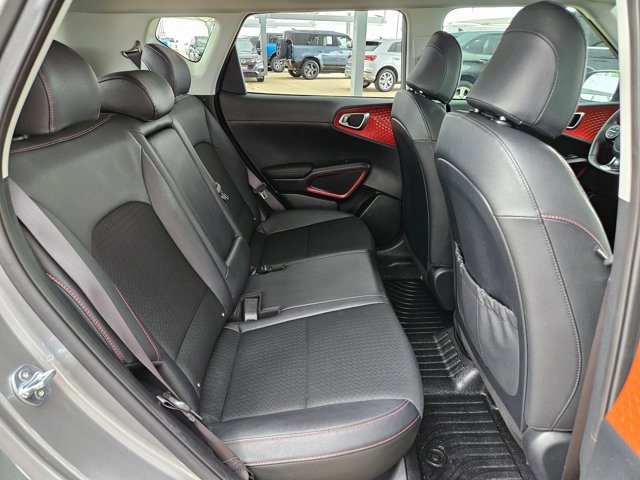 Used 2025 Kia Soul GT-Line w/ GT-Line Technology Package image 21