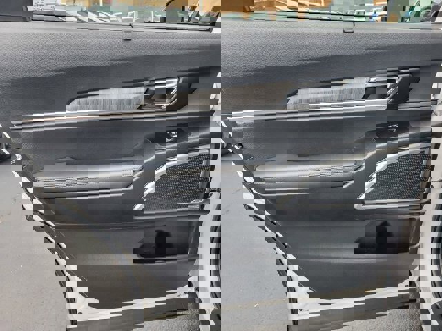 Used 2024 Kia Telluride EX w/ EX Captain's Chair Package image 25