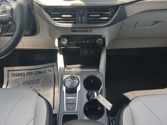 Certified 2025 Ford Escape SE w/ PHEV Premium Package FWD image 22