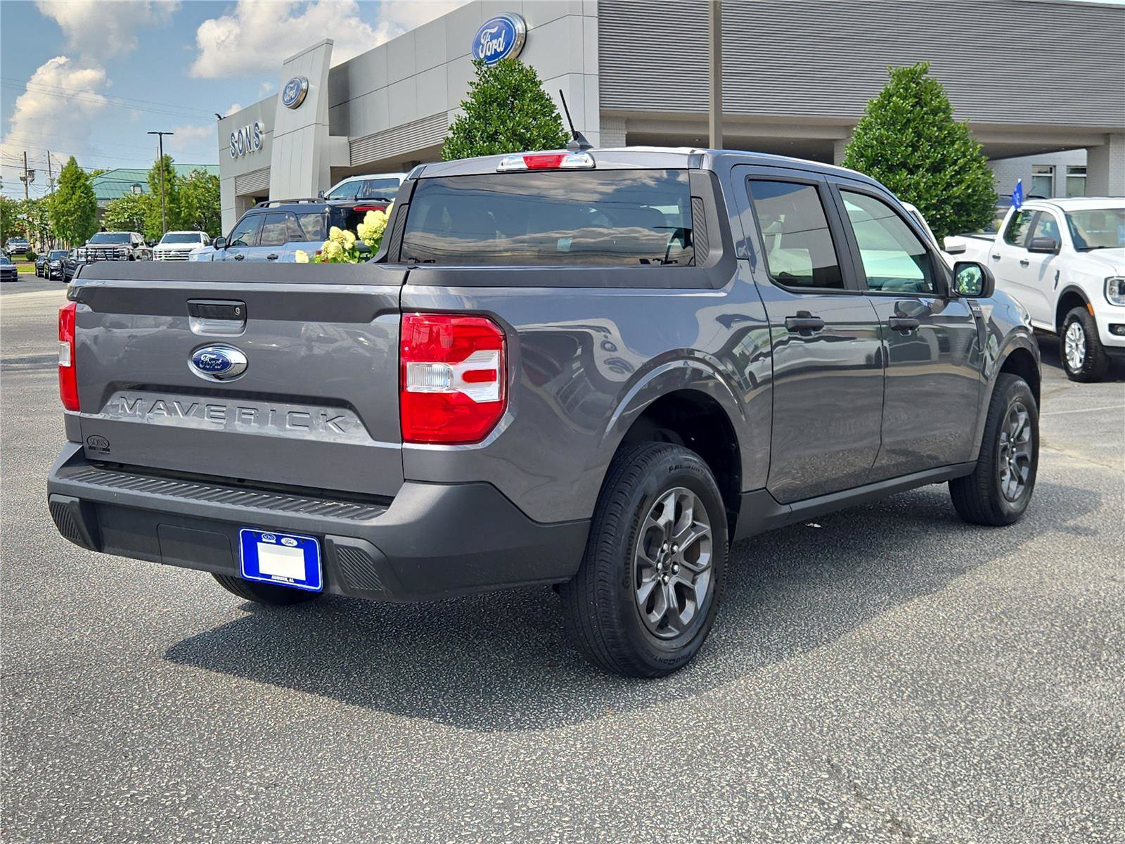 Certified 2023 Ford Maverick XLT FWD image 8