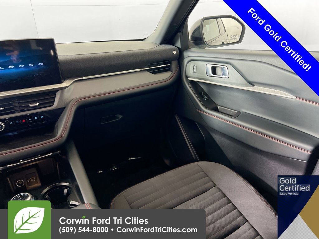 Certified 2025 Ford Explorer ST-Line w/ ST-Line Street Pack image 29
