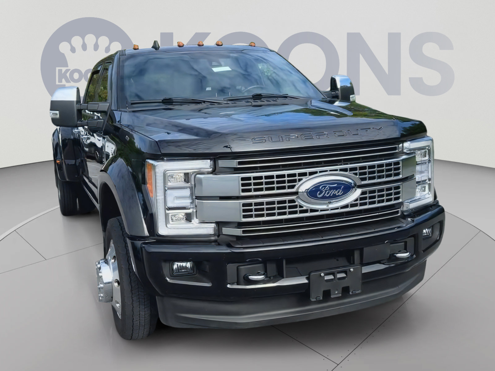 Certified 2019 Ford F450 Platinum w/ Platinum Ultimate Package AWD/4WD image 5