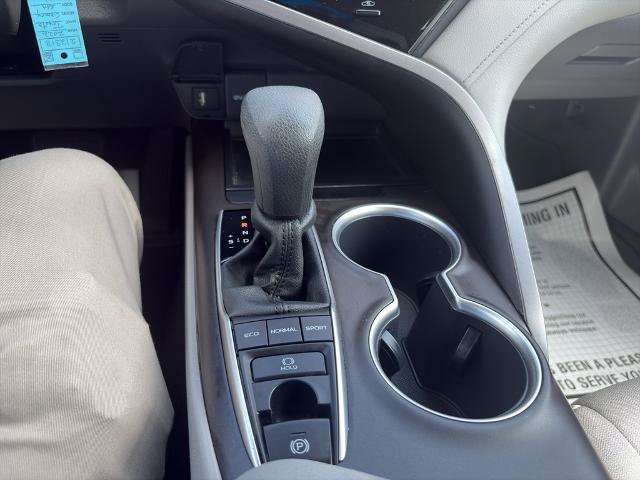 Used 2022 Toyota Camry LE AWD/4WD image 23