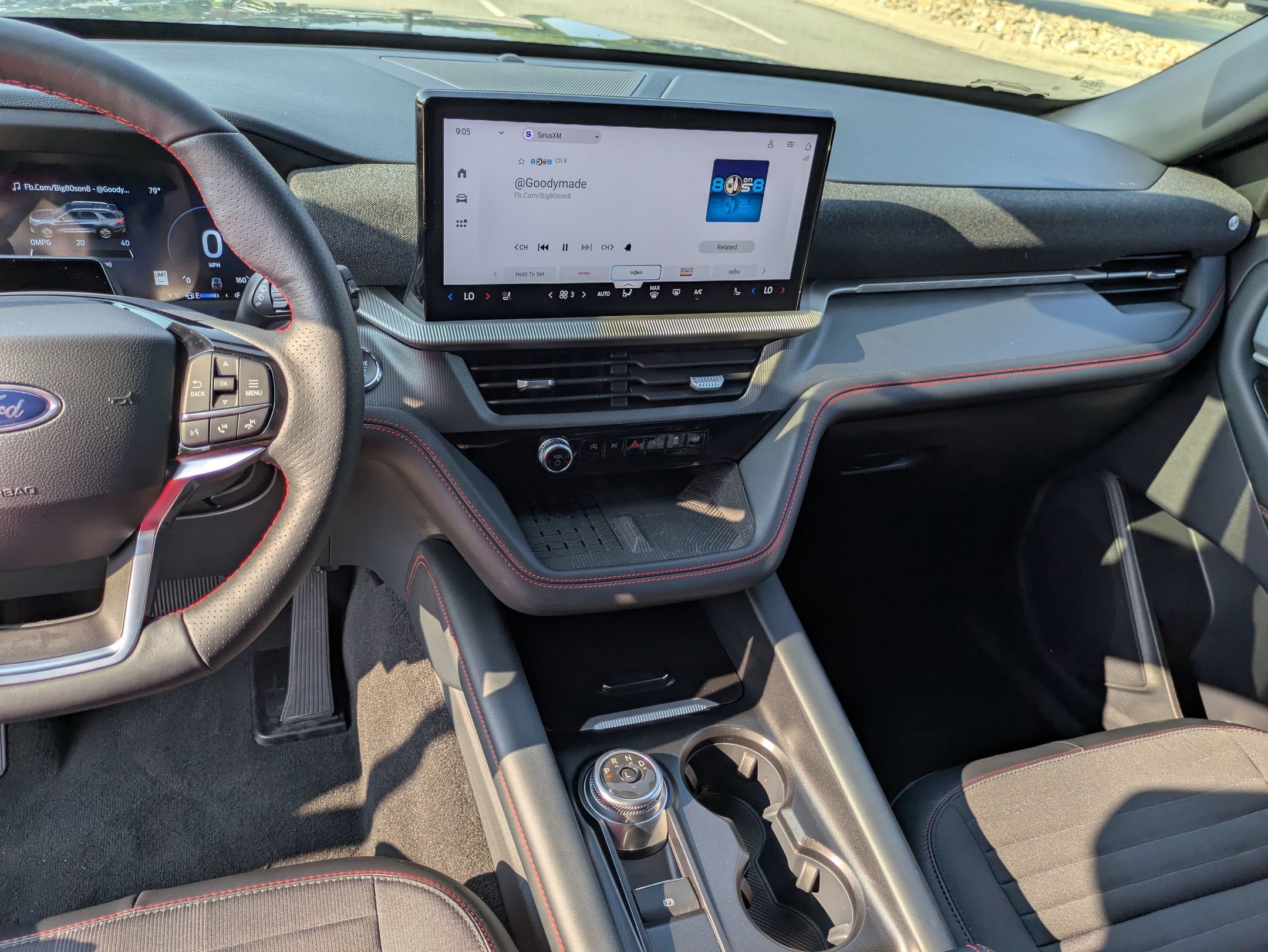 Certified 2025 Ford Explorer ST-Line w/ Premium Package AWD/4WD image 23