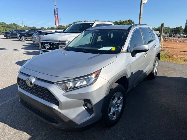 Used 2020 Toyota RAV4 XLE w/ Convenience Package FWD video 1