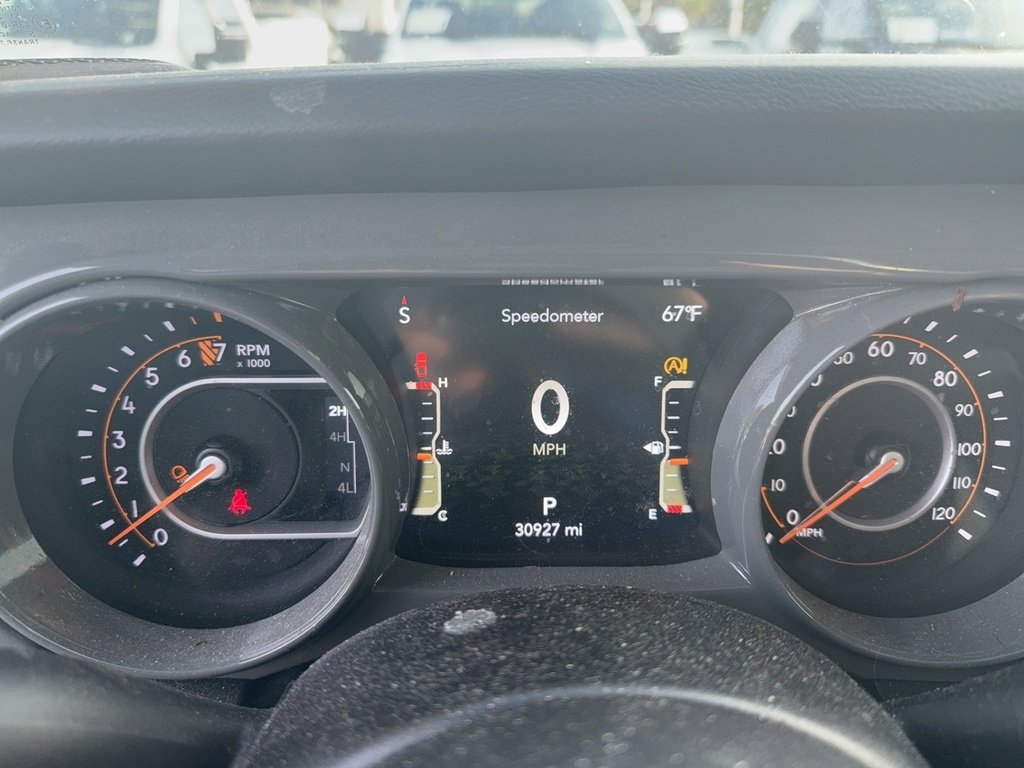 Used 2021 Jeep Gladiator Sport image 9