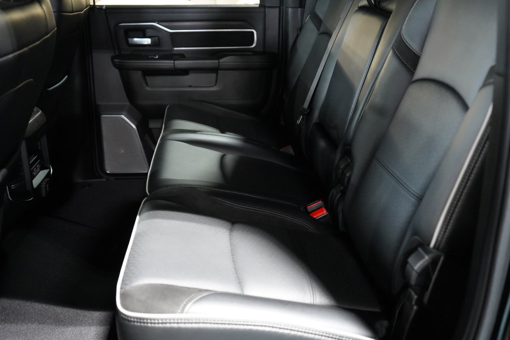 Used 2025 RAM 2500 Laramie AWD/4WD image 22