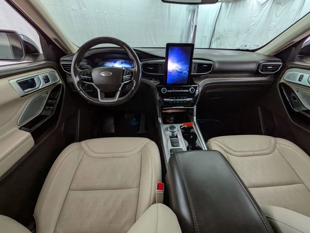 Certified 2023 Ford Explorer Platinum w/ Technology Package RWD image 12