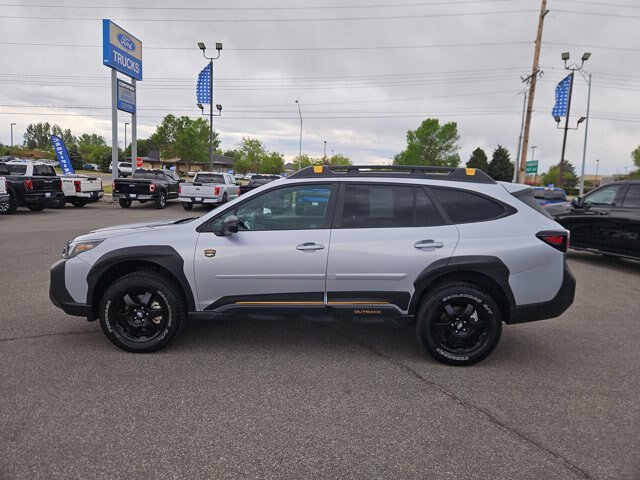 Used 2025 Subaru Outback Wilderness AWD/4WD image 2