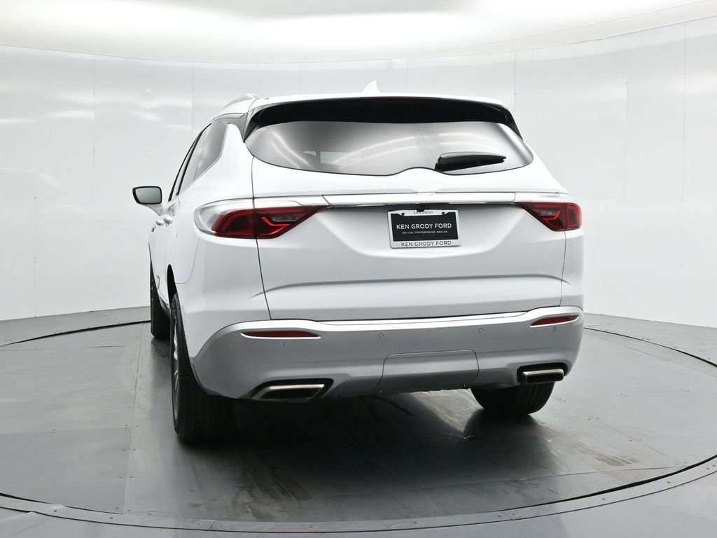 Used 2022 Buick Enclave Essence image 17