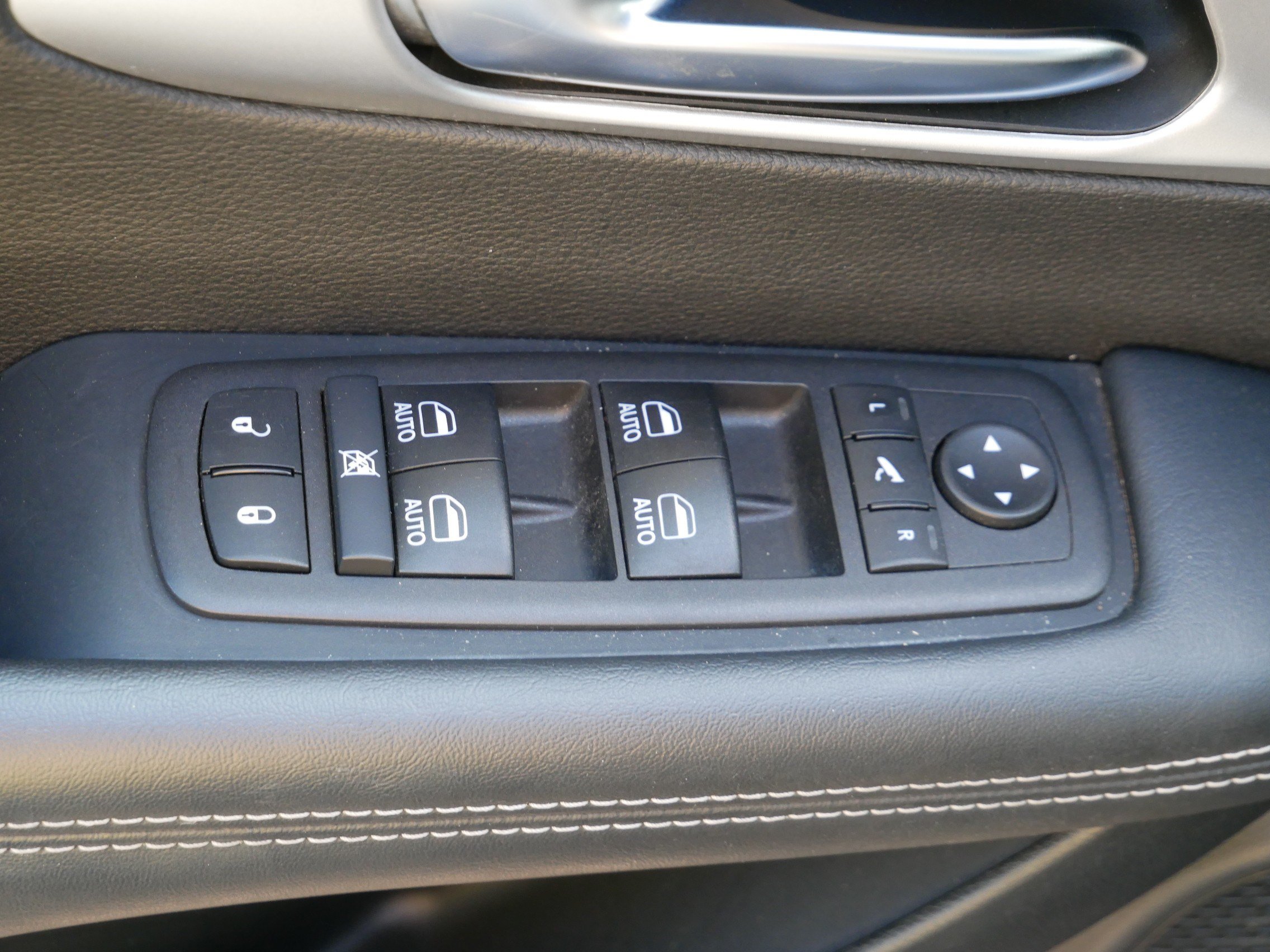 Used 2026 Chrysler Pacifica Limited w/ S Appearance Package FWD image 20