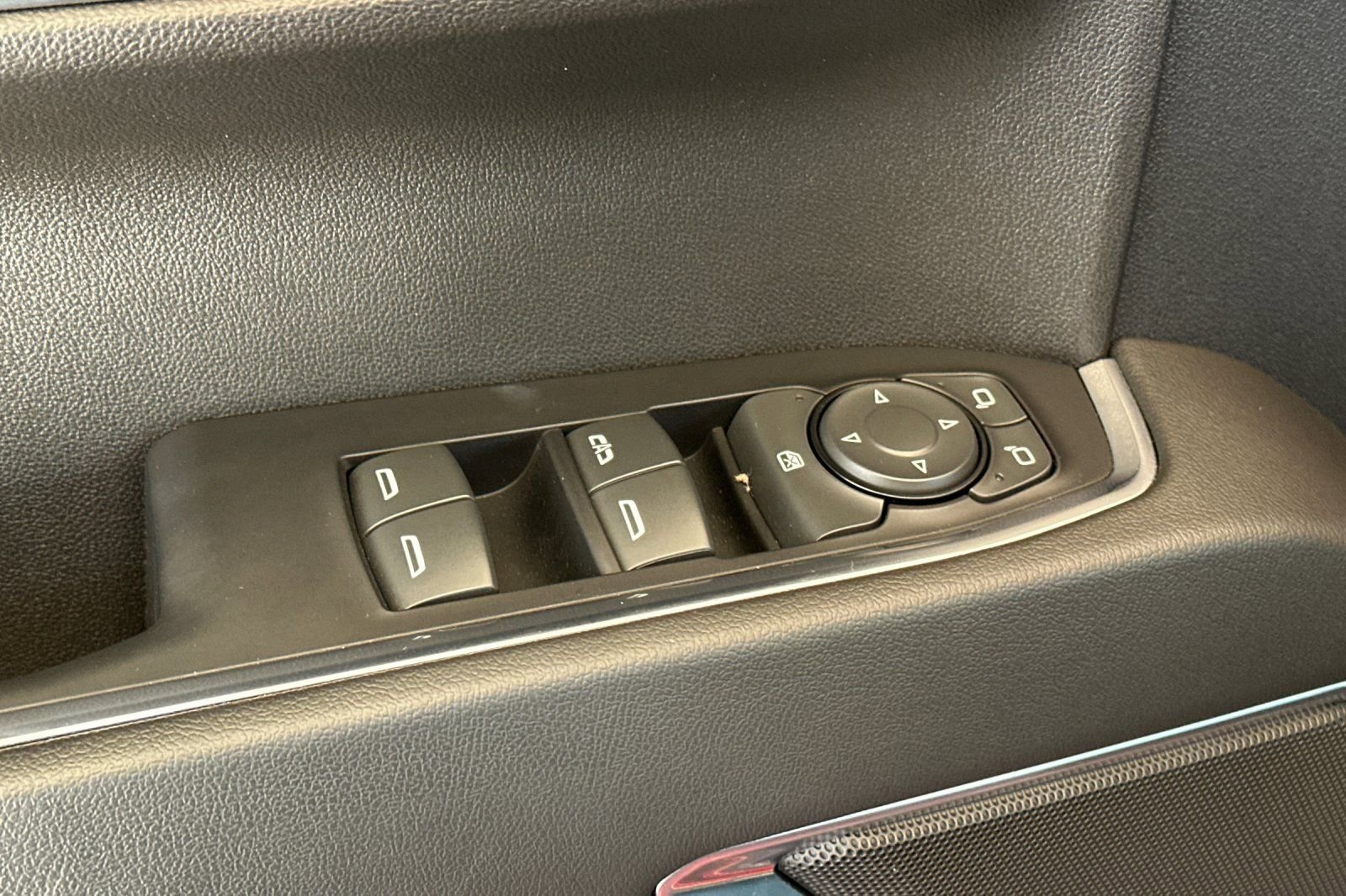 Used 2022 GMC Sierra 1500 Elevation w/ X31 Off-Road Package image 11