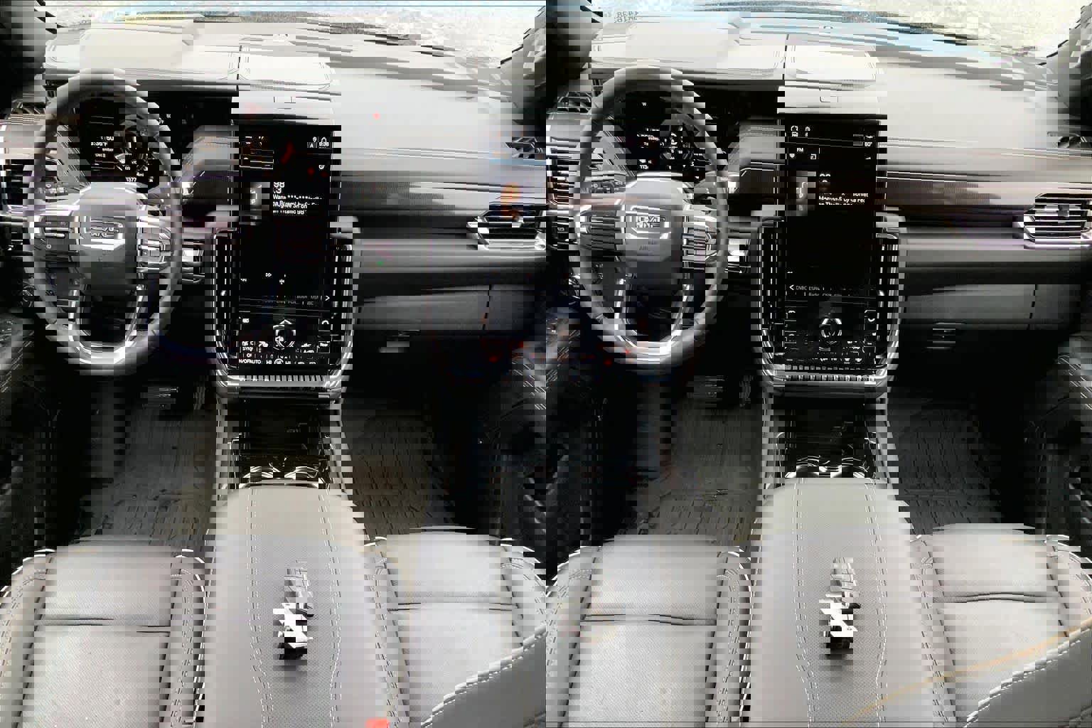 Used 2025 GMC Yukon XL Elevation image 14