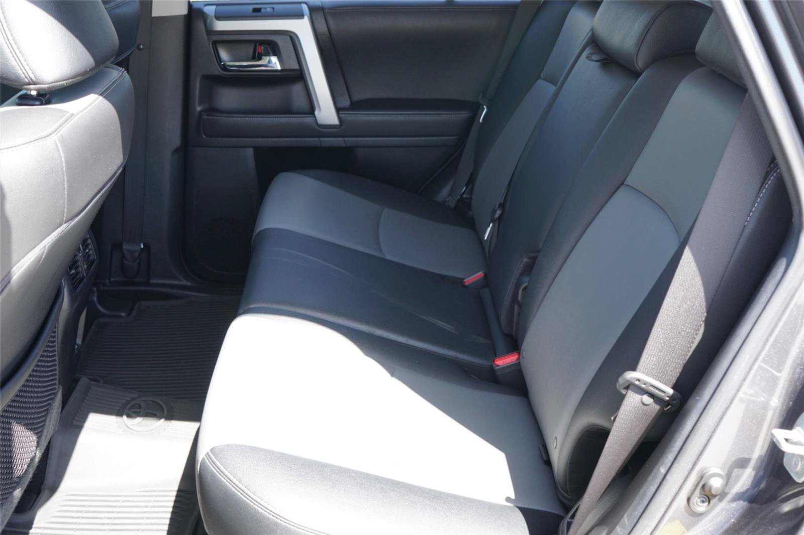 Used 2022 Toyota 4Runner SR5 Premium w/ Moonroof Package RWD image 23