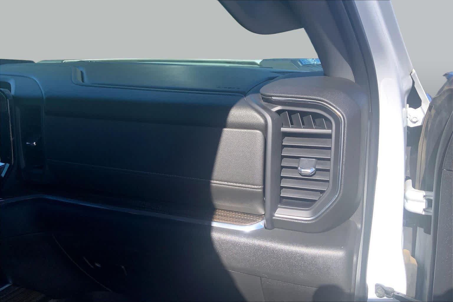 Used 2024 Chevrolet Silverado 2500 LT AWD/4WD image 19