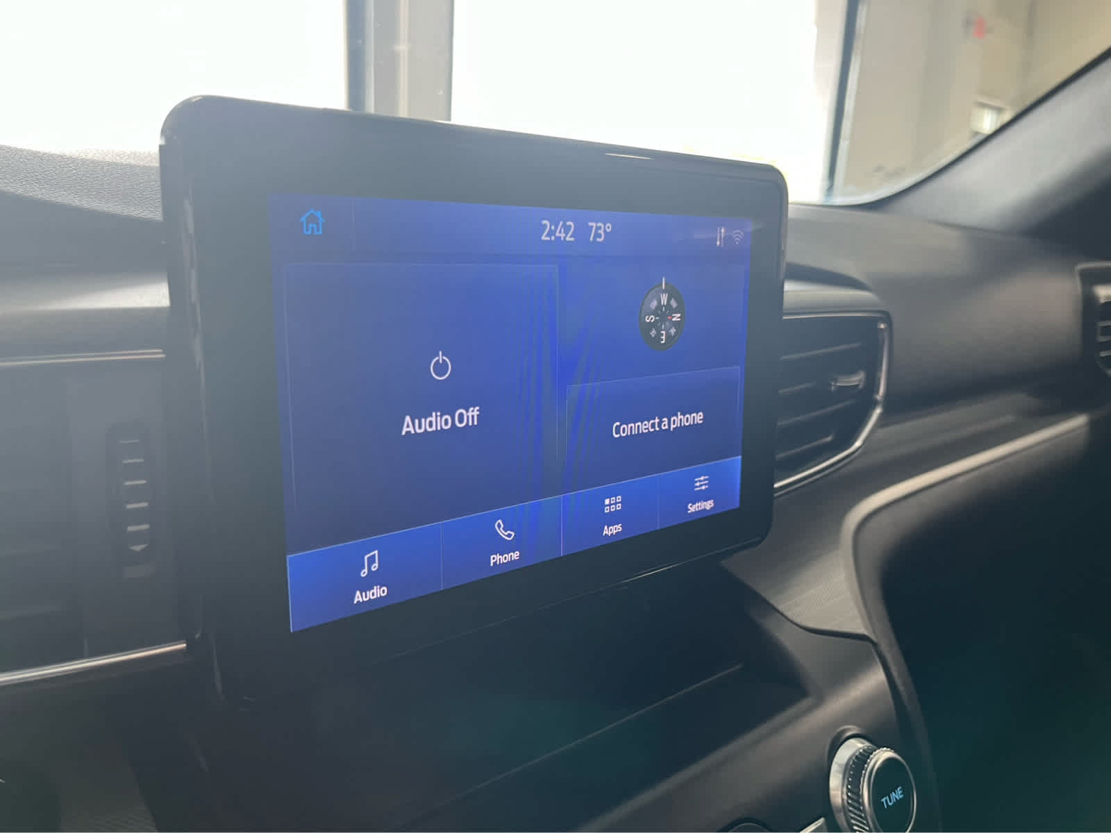 Certified 2020 Ford Explorer XLT w/ Equipment Group 202A AWD/4WD image 24
