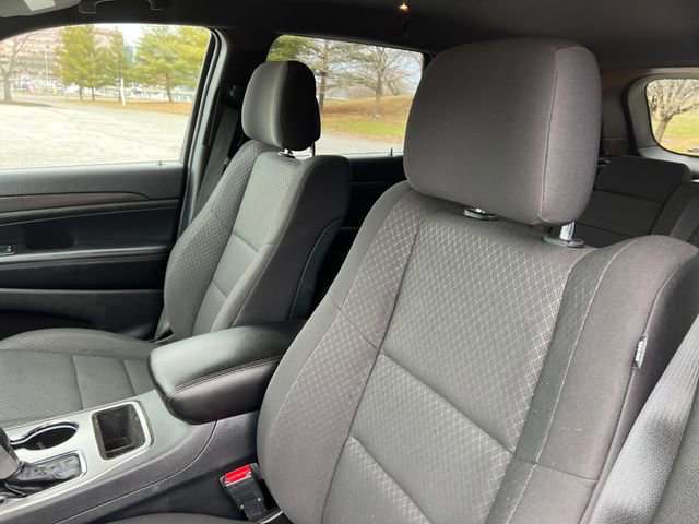 Used 2018 Jeep Grand Cherokee Laredo image 17
