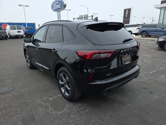 Certified 2023 Ford Escape ST-Line w/ Tech Pack #1 image 5