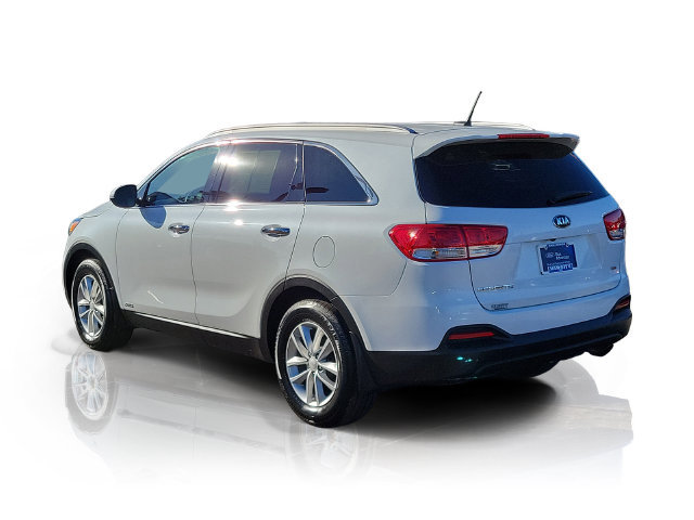 Used 2017 Kia Sorento AWD image 5