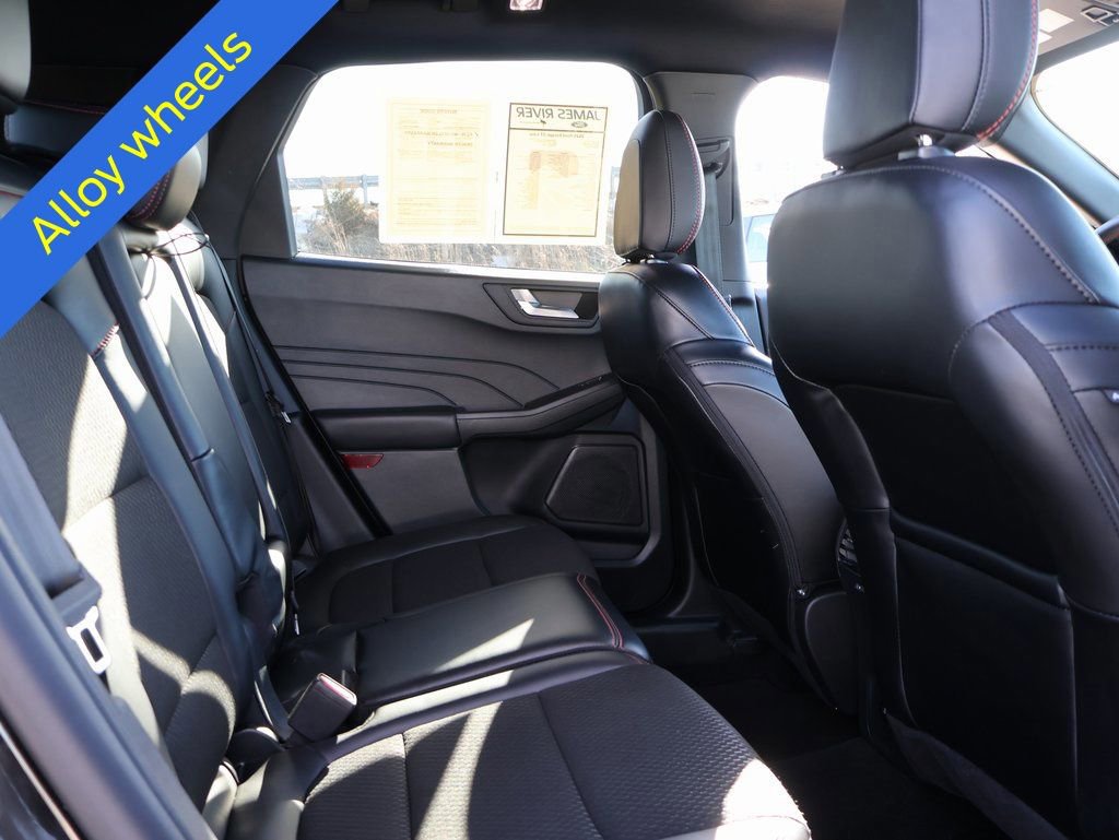 Certified 2025 Ford Escape ST-Line image 13